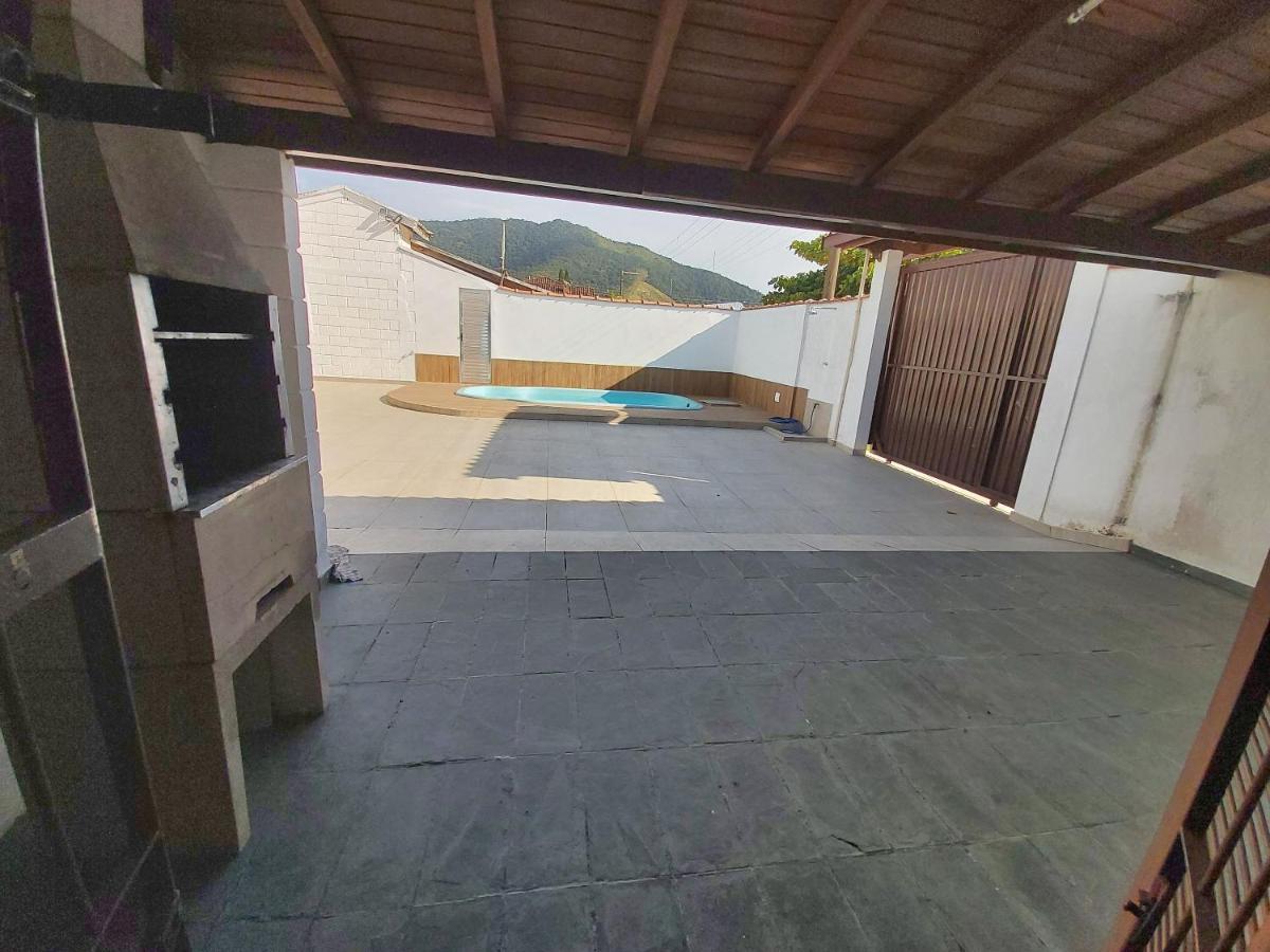 0006.03 - Maranduba - Chale - 1 Dorm - 5 Pess - 3 Quadras Do Mar - Piscina Coletiva - Wifi Villa อูบาตูบา ภายนอก รูปภาพ